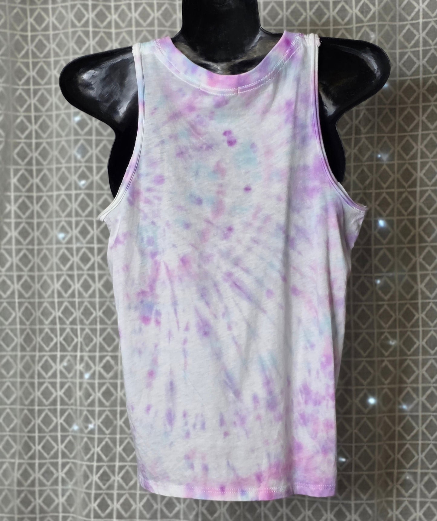 XS Tribal Heart Print Tank